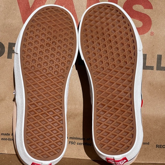 Classic Slip-On Vans - Picture 6 of 11